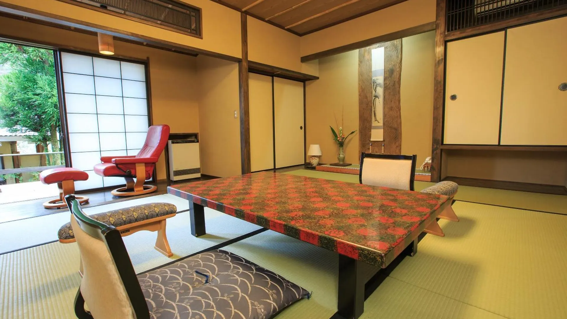 Kinokuniya Ryokan Хаконе 3*,
