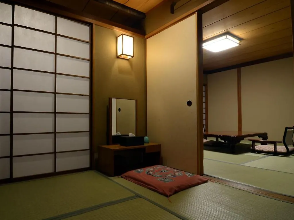 Kinokuniya Ryokan Hakone Giappone